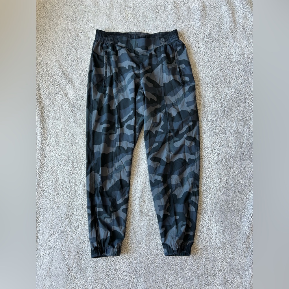 Women’s Camouflage Jogger Pants